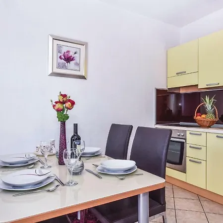 Holiday home Holiday Kastel Stafilic Njiva Sv.petra
