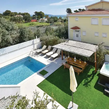 Holiday Kastel Stafilic Njiva Sv.petra Holiday home
